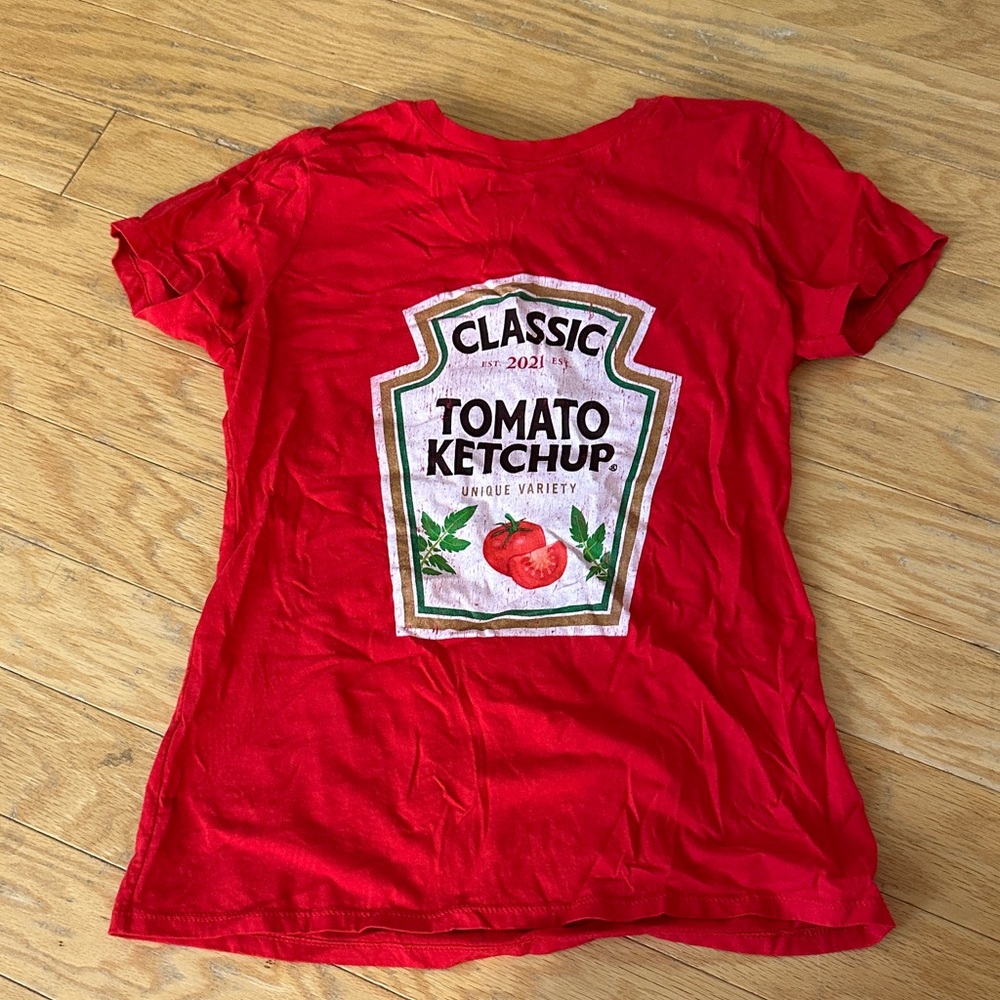 Red Classic Tomato Ketchup T-Shirt - Small - Never Worn